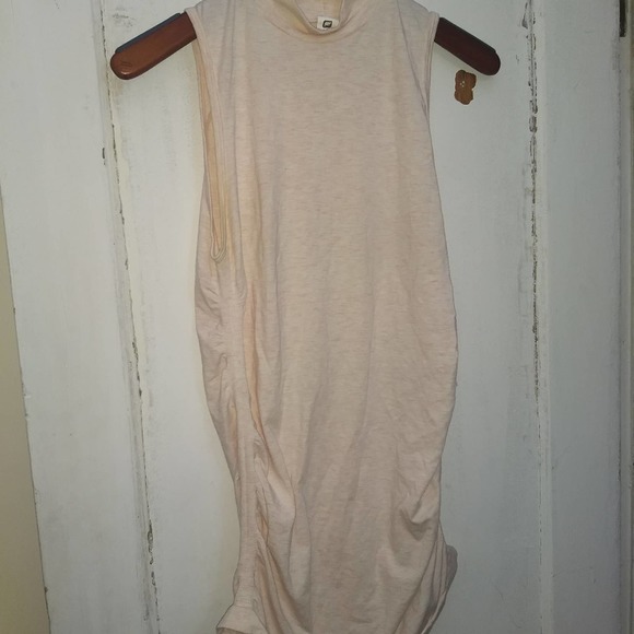 NWOT Fabletics Kathy Seamless Mock Turtleneck in Peach Sz L - Picture 5 of 7